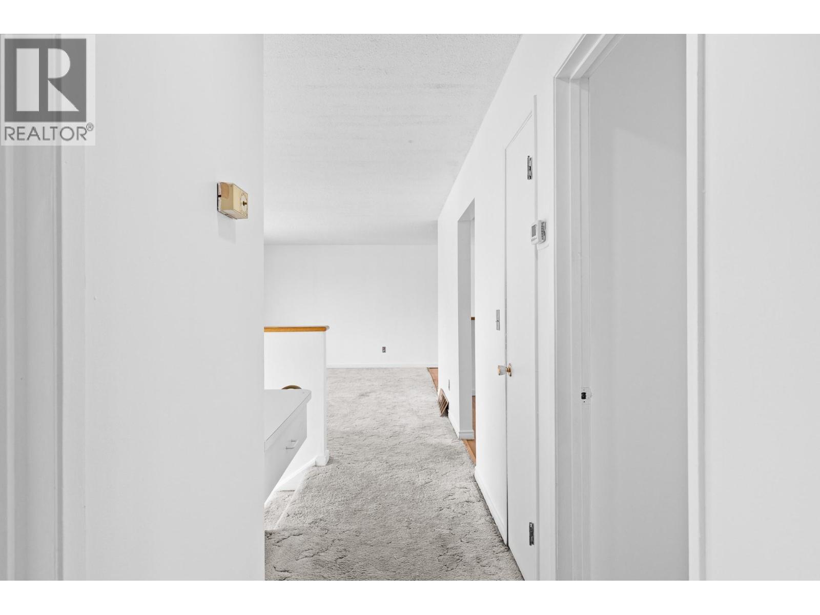 2877 Springfield Road, Kelowna, British Columbia  V1X 4M5 - Photo 18 - 10387896