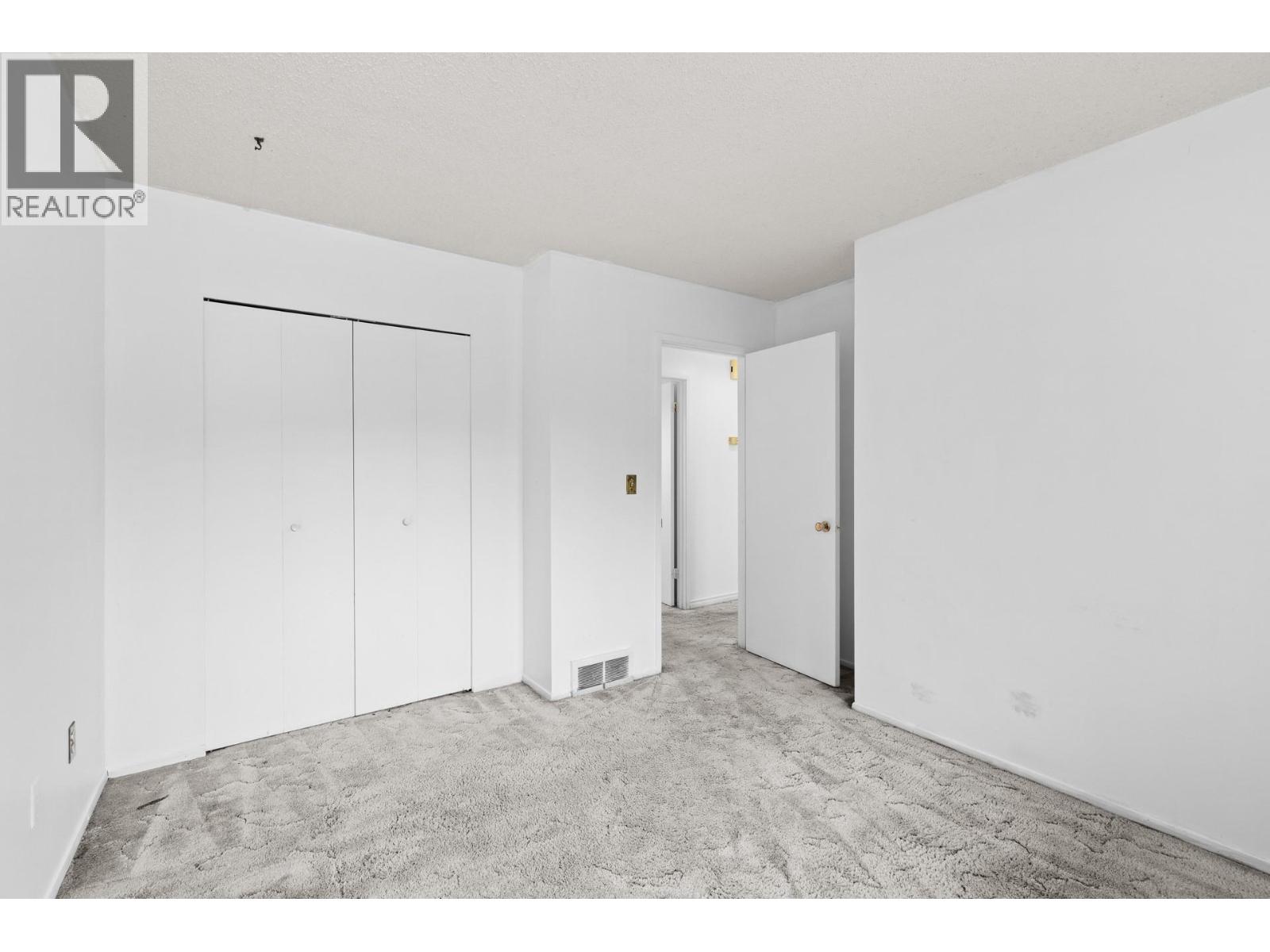 2877 Springfield Road, Kelowna, British Columbia  V1X 4M5 - Photo 22 - 10387896