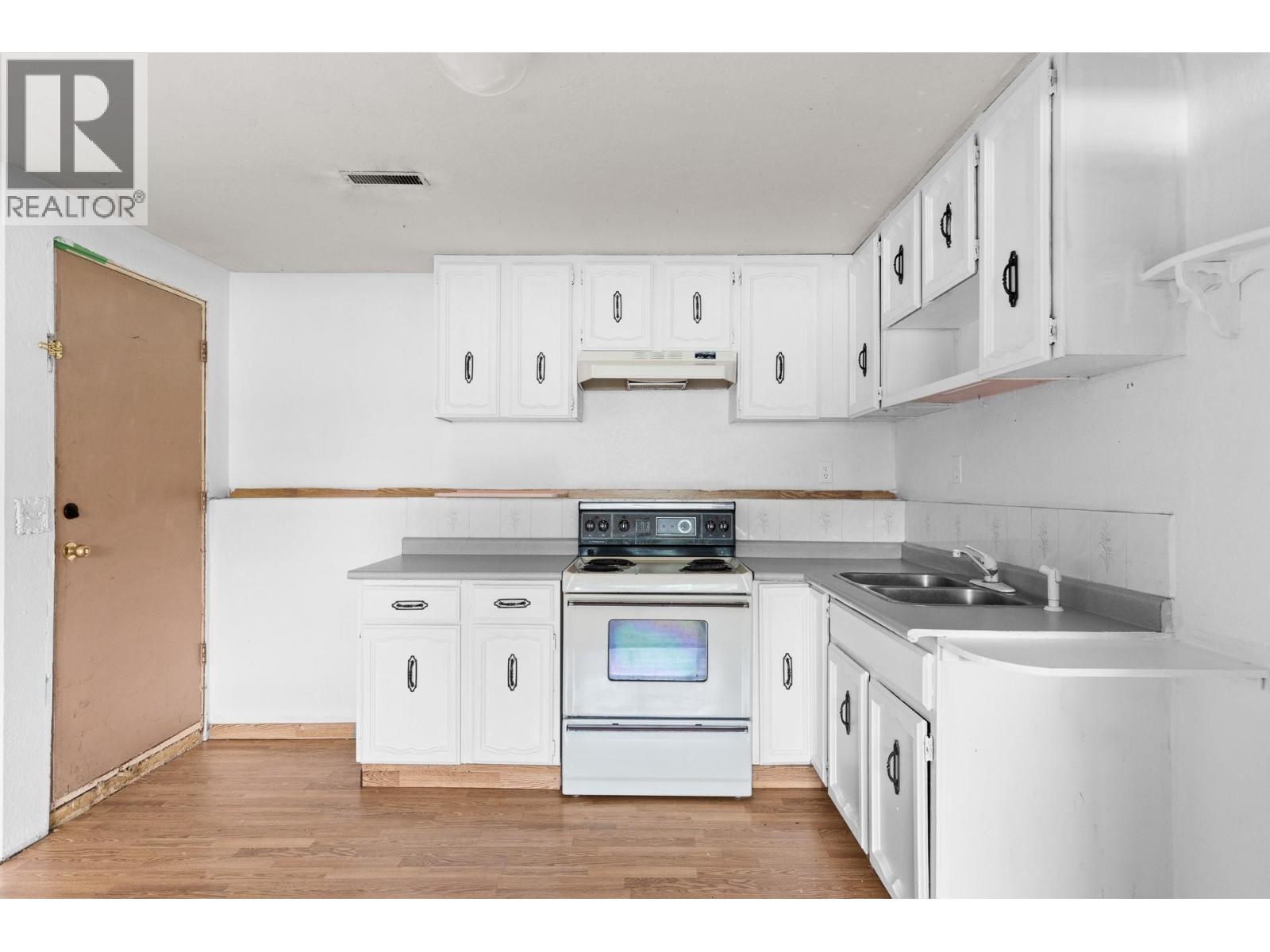 2877 Springfield Road, Kelowna, British Columbia  V1X 4M5 - Photo 37 - 10387896