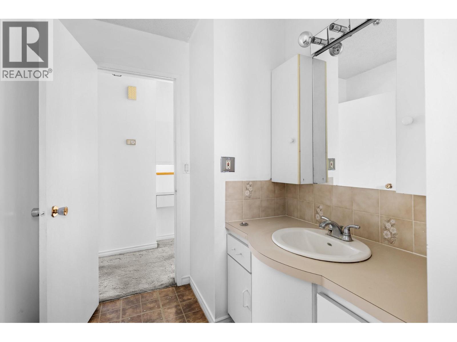 2877 Springfield Road, Kelowna, British Columbia  V1X 4M5 - Photo 39 - 10387896