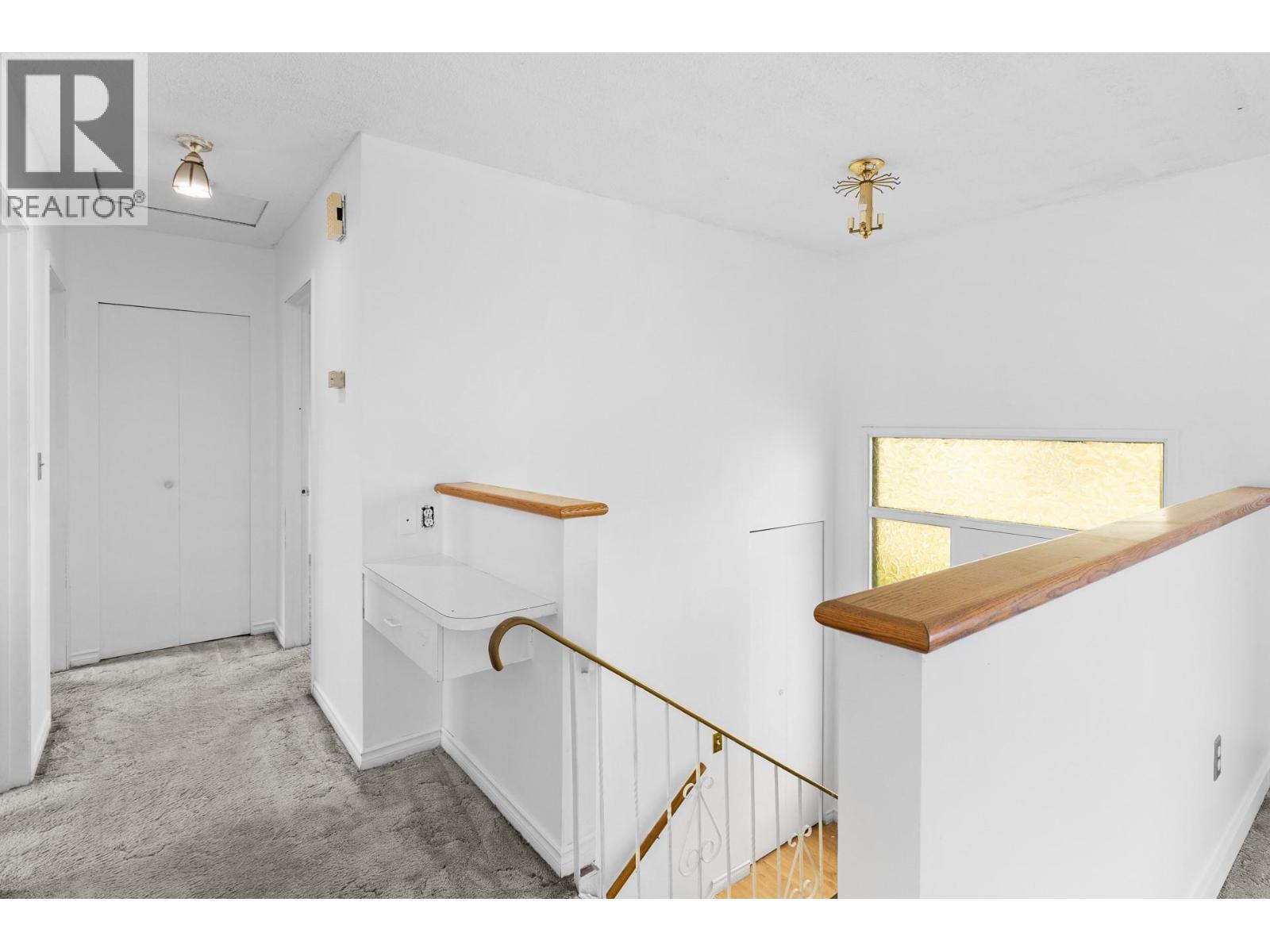 2877 Springfield Road, Kelowna, British Columbia  V1X 4M5 - Photo 4 - 10387896