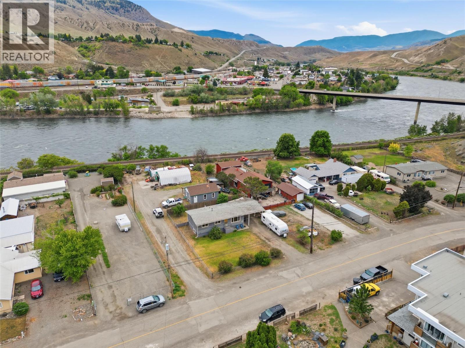421 Tingley Street, Ashcroft, British Columbia  V0K 1A0 - Photo 2 - 10389061