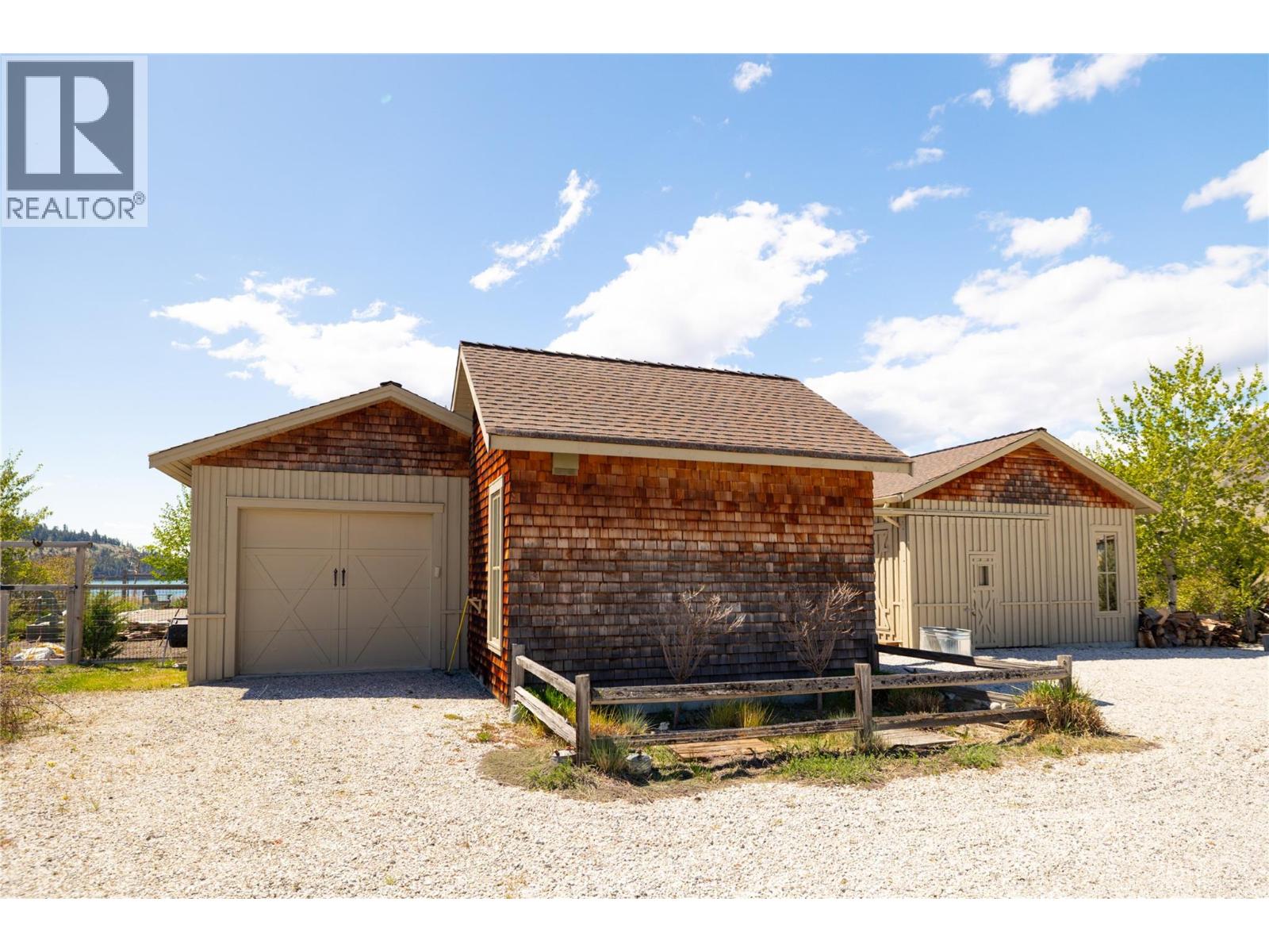 140 Golden Quill Trail, Stump Lake, British Columbia  V0E 2A0 - Photo 34 - 10388751