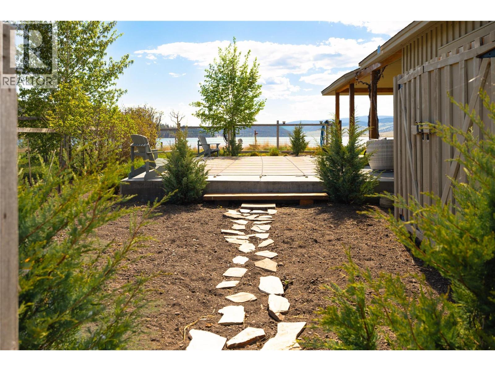 140 Golden Quill Trail, Stump Lake, British Columbia  V0E 2A0 - Photo 46 - 10388751