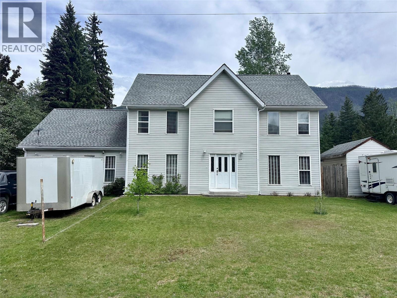 1118 Harold Street, slocan, British Columbia