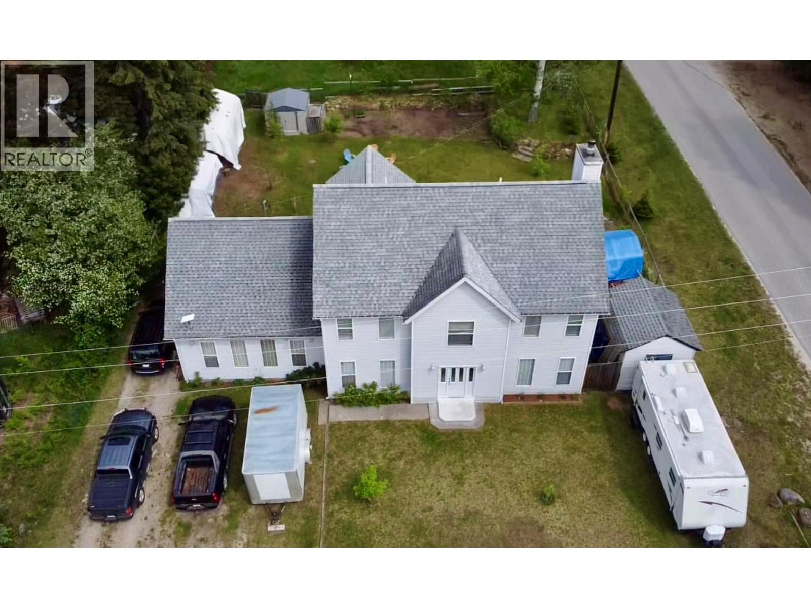 1118 Harold Street, Slocan, British Columbia  V0G 2C0 - Photo 2 - 10388719