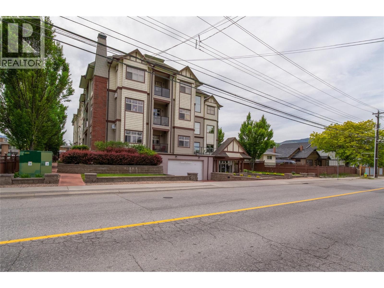 240 Wade Avenue W Avenue Unit# 305, Penticton, British Columbia  V2A 1T8 - Photo 2 - 10389058