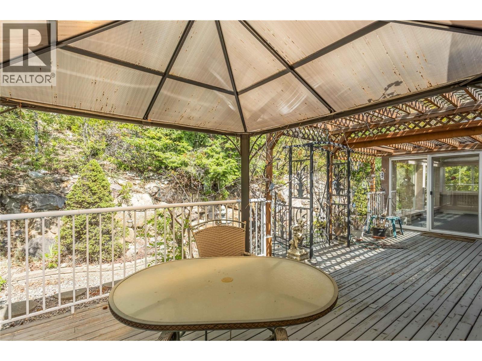 5220 Sutherland Road, Peachland, British Columbia  V0H 1X2 - Photo 41 - 10389003