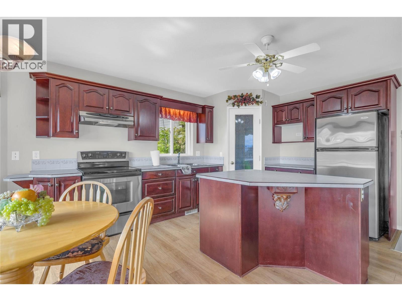 5220 Sutherland Road, Peachland, British Columbia  V0H 1X2 - Photo 6 - 10389003