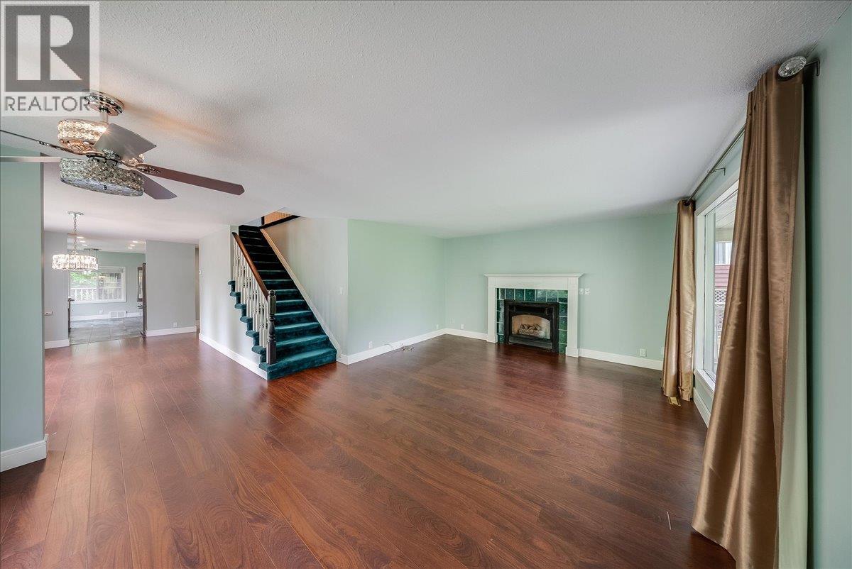 25 Davis Avenue, Fruitvale, British Columbia  V0G 1L0 - Photo 16 - 10388898
