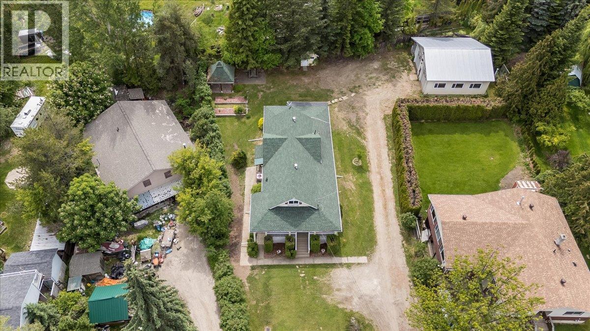 25 Davis Avenue, Fruitvale, British Columbia  V0G 1L0 - Photo 2 - 10388898