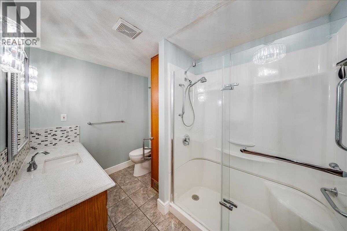 25 Davis Avenue, Fruitvale, British Columbia  V0G 1L0 - Photo 31 - 10388898