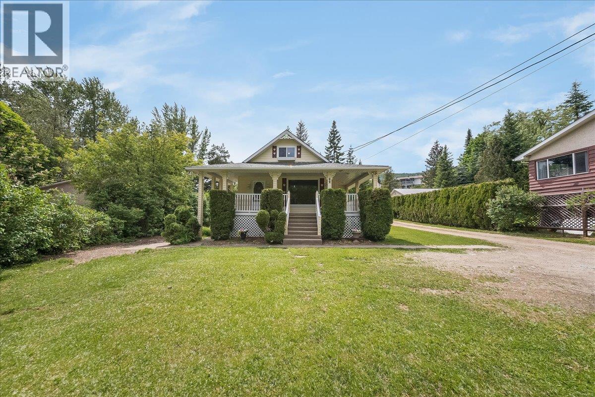25 Davis Avenue, Fruitvale, British Columbia  V0G 1L0 - Photo 5 - 10388898