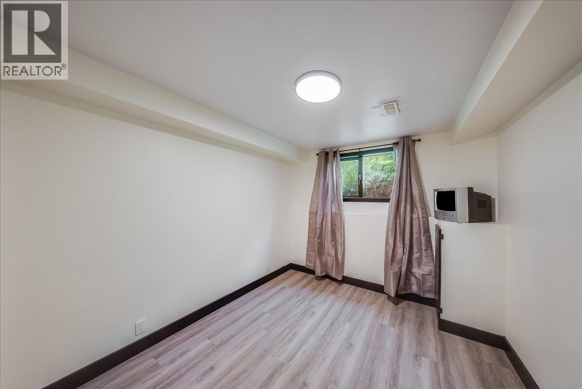 25 Davis Avenue, Fruitvale, British Columbia  V0G 1L0 - Photo 53 - 10388898