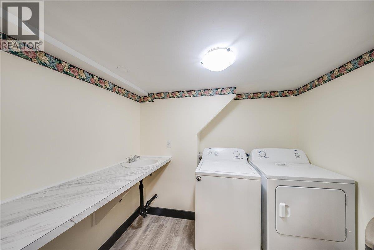 25 Davis Avenue, Fruitvale, British Columbia  V0G 1L0 - Photo 56 - 10388898