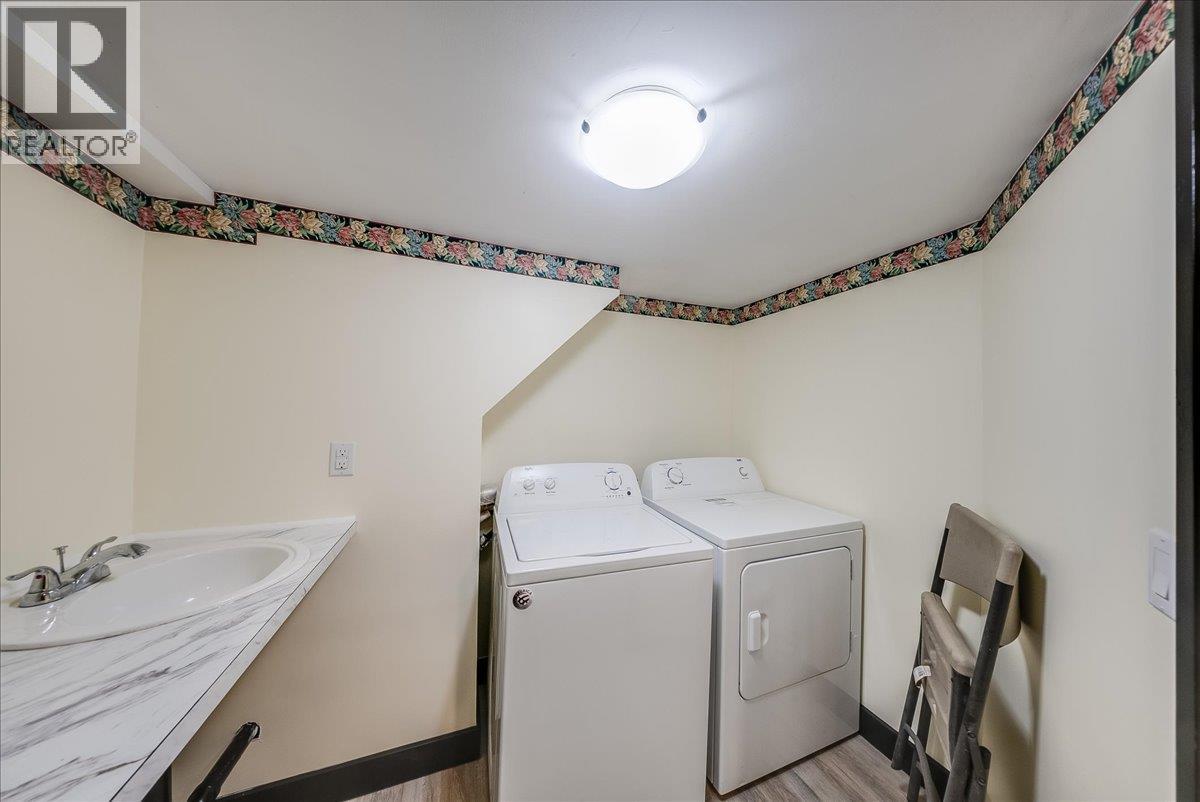 25 Davis Avenue, Fruitvale, British Columbia  V0G 1L0 - Photo 57 - 10388898