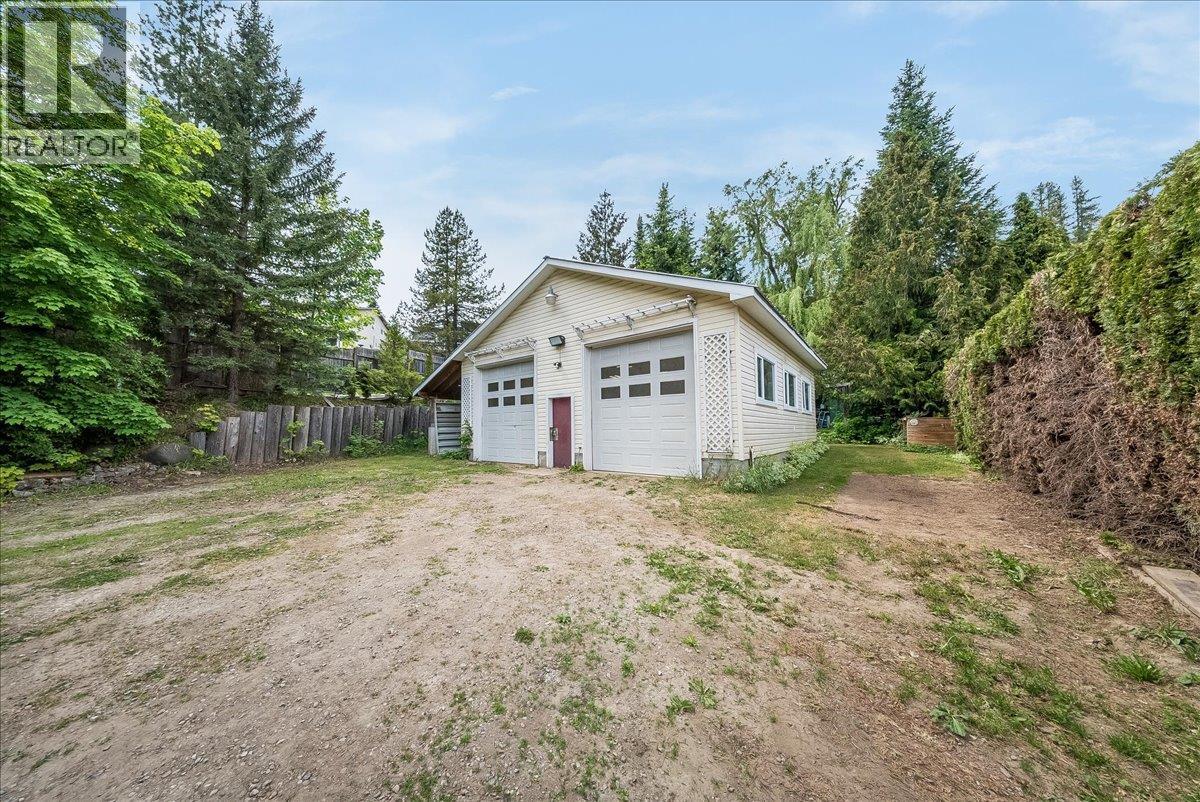 25 Davis Avenue, Fruitvale, British Columbia  V0G 1L0 - Photo 62 - 10388898
