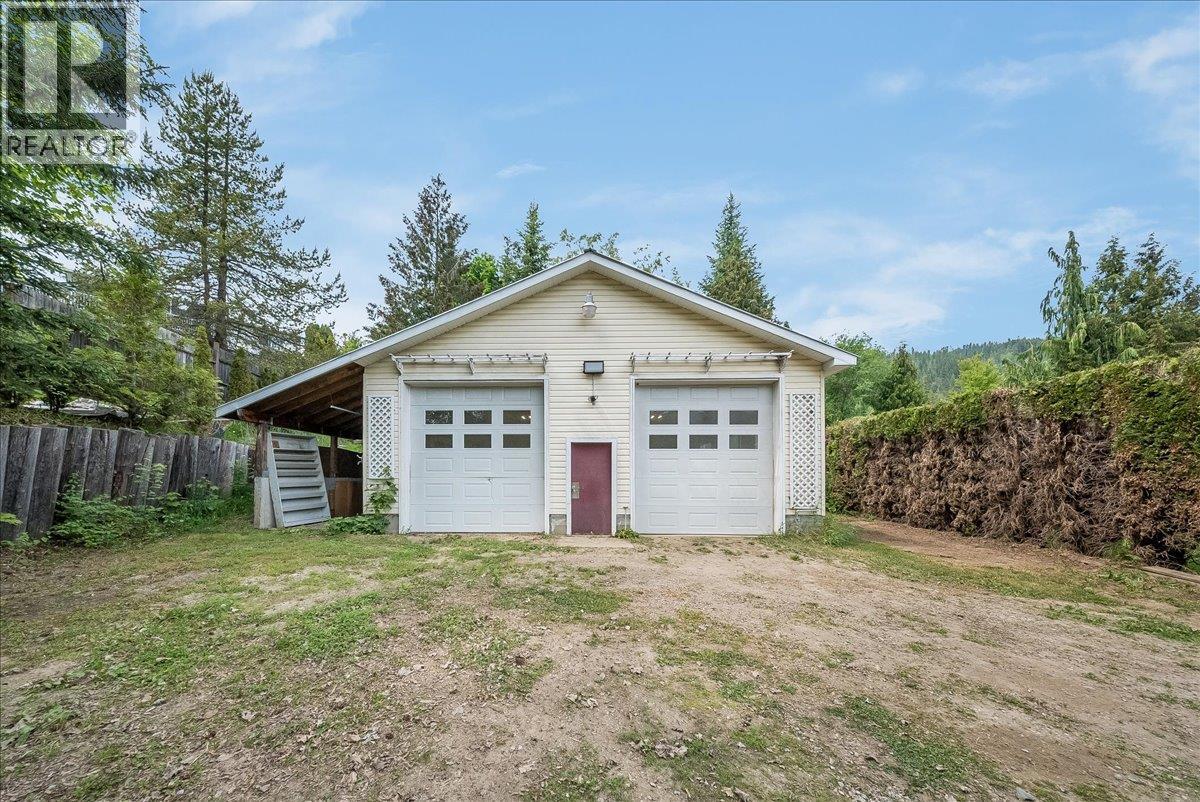 25 Davis Avenue, Fruitvale, British Columbia  V0G 1L0 - Photo 63 - 10388898