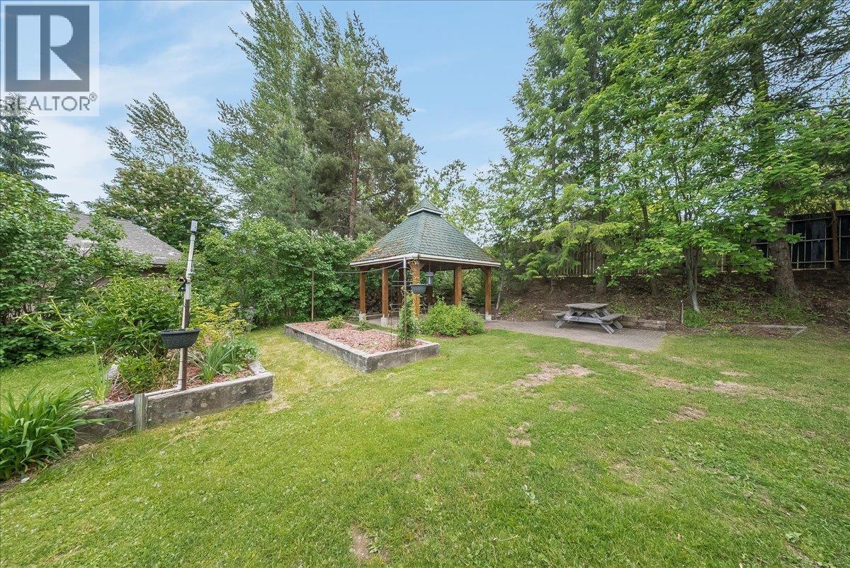 25 Davis Avenue, Fruitvale, British Columbia  V0G 1L0 - Photo 69 - 10388898