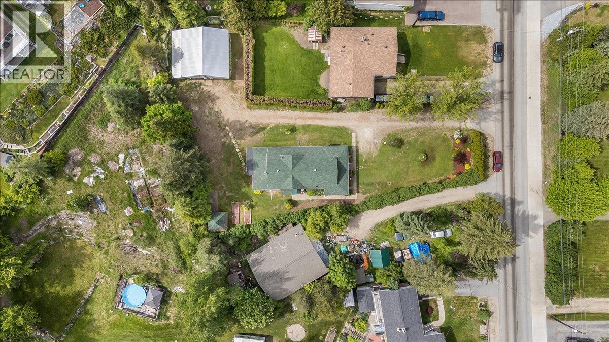 25 Davis Avenue, Fruitvale, British Columbia  V0G 1L0 - Photo 77 - 10388898