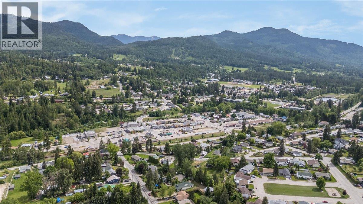 25 Davis Avenue, Fruitvale, British Columbia  V0G 1L0 - Photo 78 - 10388898