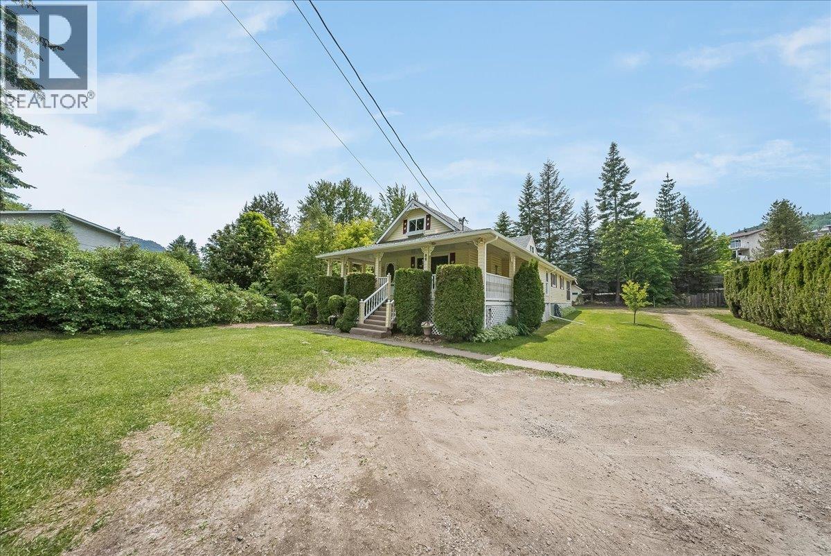25 Davis Avenue, Fruitvale, British Columbia  V0G 1L0 - Photo 9 - 10388898