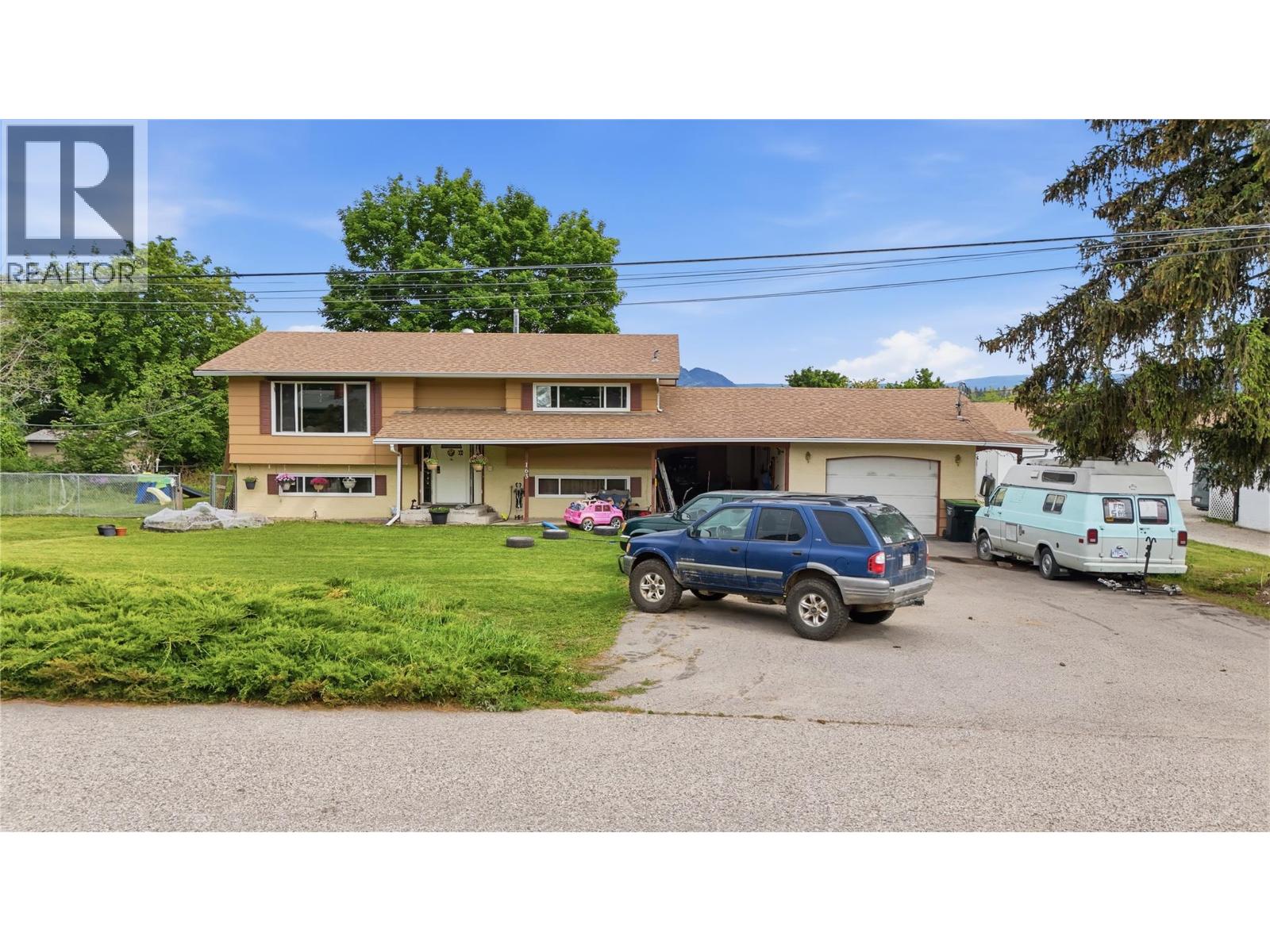 157-163 Cariboo Road, Kelowna, British Columbia  V1V 2E4 - Photo 2 - 10389017