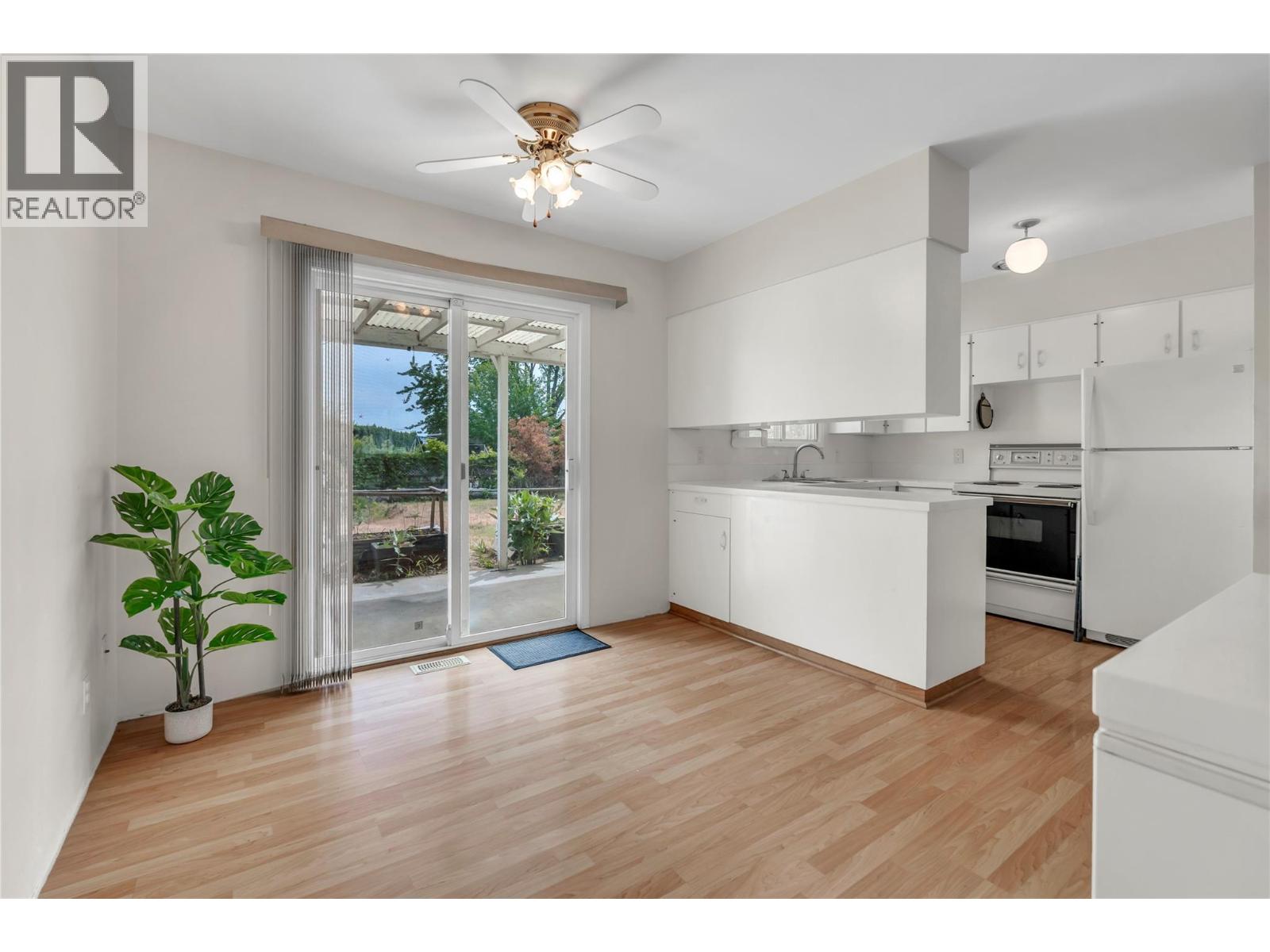 146 Mcculloch Drive, Penticton, British Columbia  V2A 3P7 - Photo 8 - 10389149