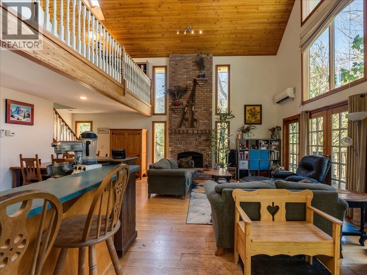 2960 Upper Slocan Park Road, Slocan Park, British Columbia  V0G 2E0 - Photo 18 - 10388800