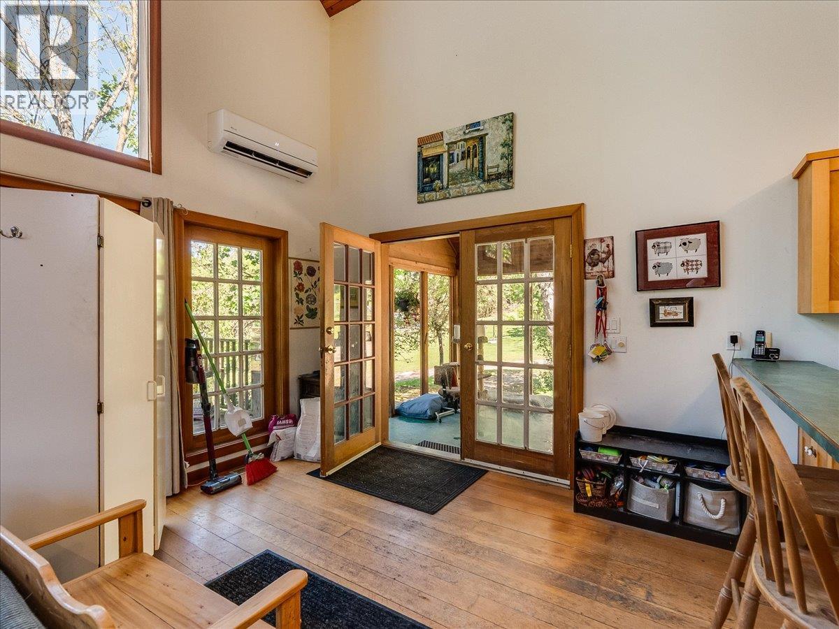 2960 Upper Slocan Park Road, Slocan Park, British Columbia  V0G 2E0 - Photo 19 - 10388800