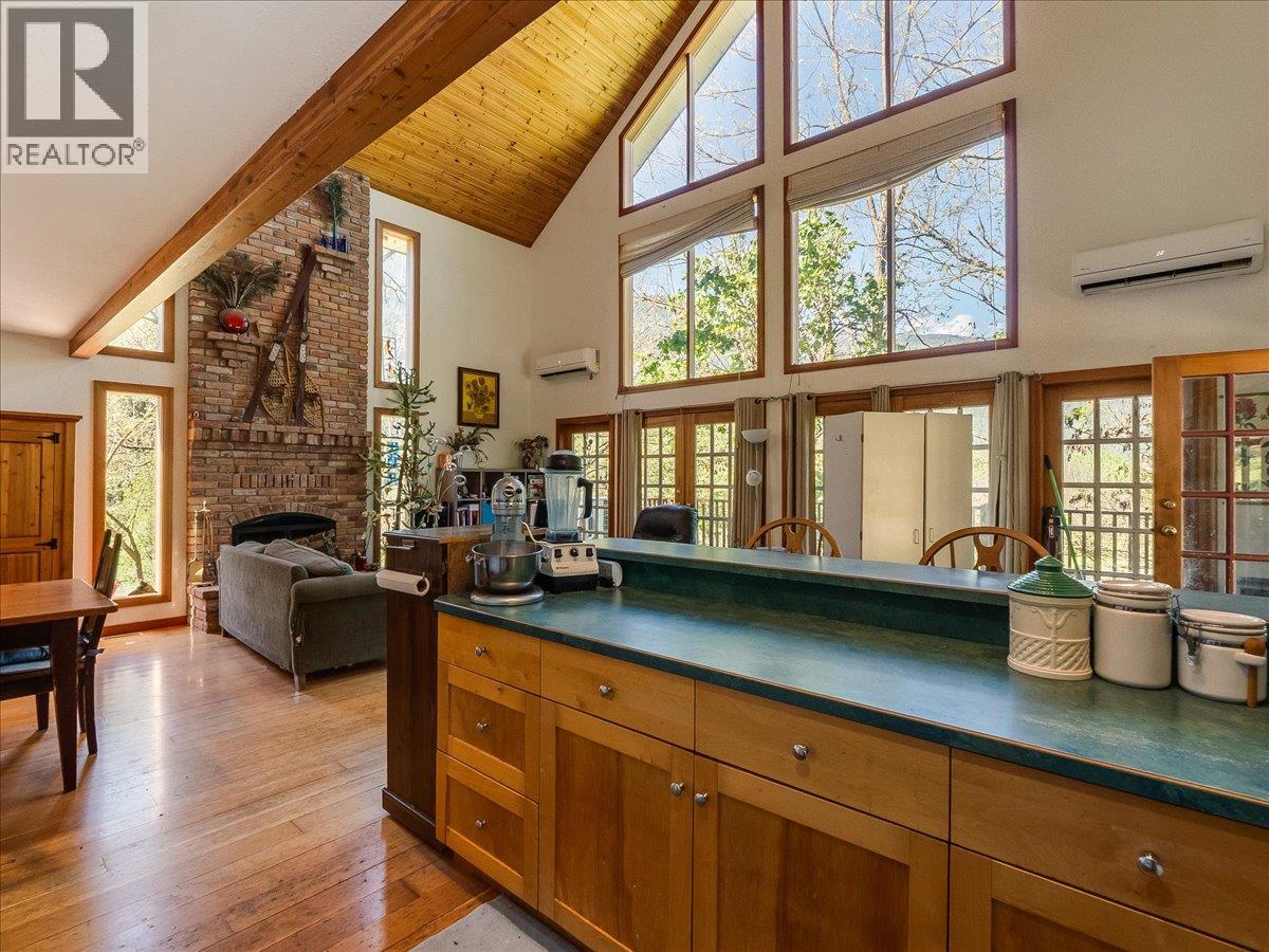 2960 Upper Slocan Park Road, Slocan Park, British Columbia  V0G 2E0 - Photo 22 - 10388800