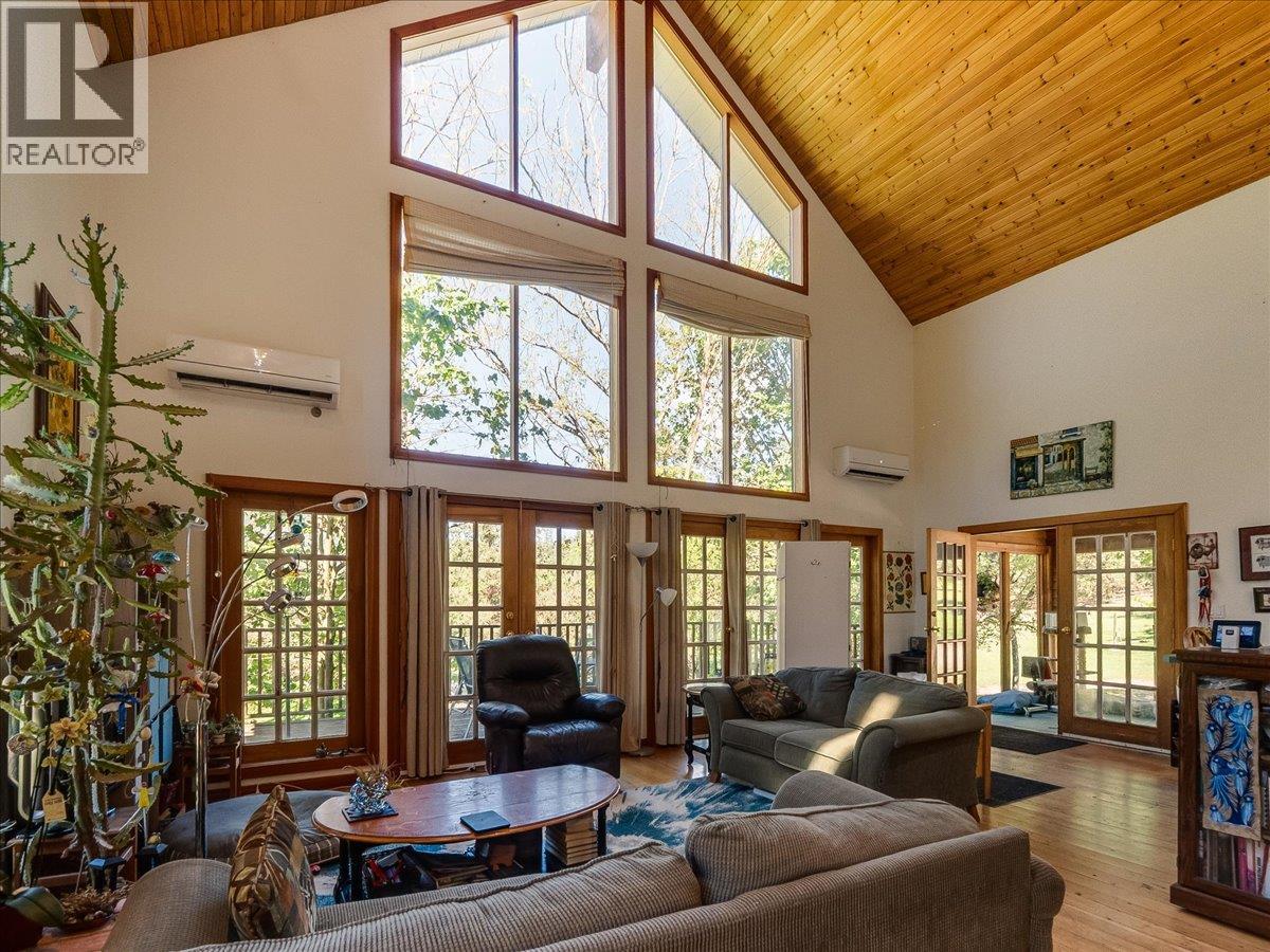 2960 Upper Slocan Park Road, Slocan Park, British Columbia  V0G 2E0 - Photo 25 - 10388800