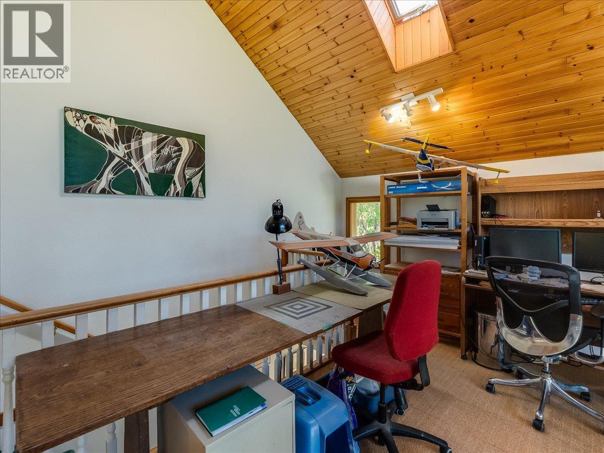2960 Upper Slocan Park Road, Slocan Park, British Columbia  V0G 2E0 - Photo 32 - 10388800