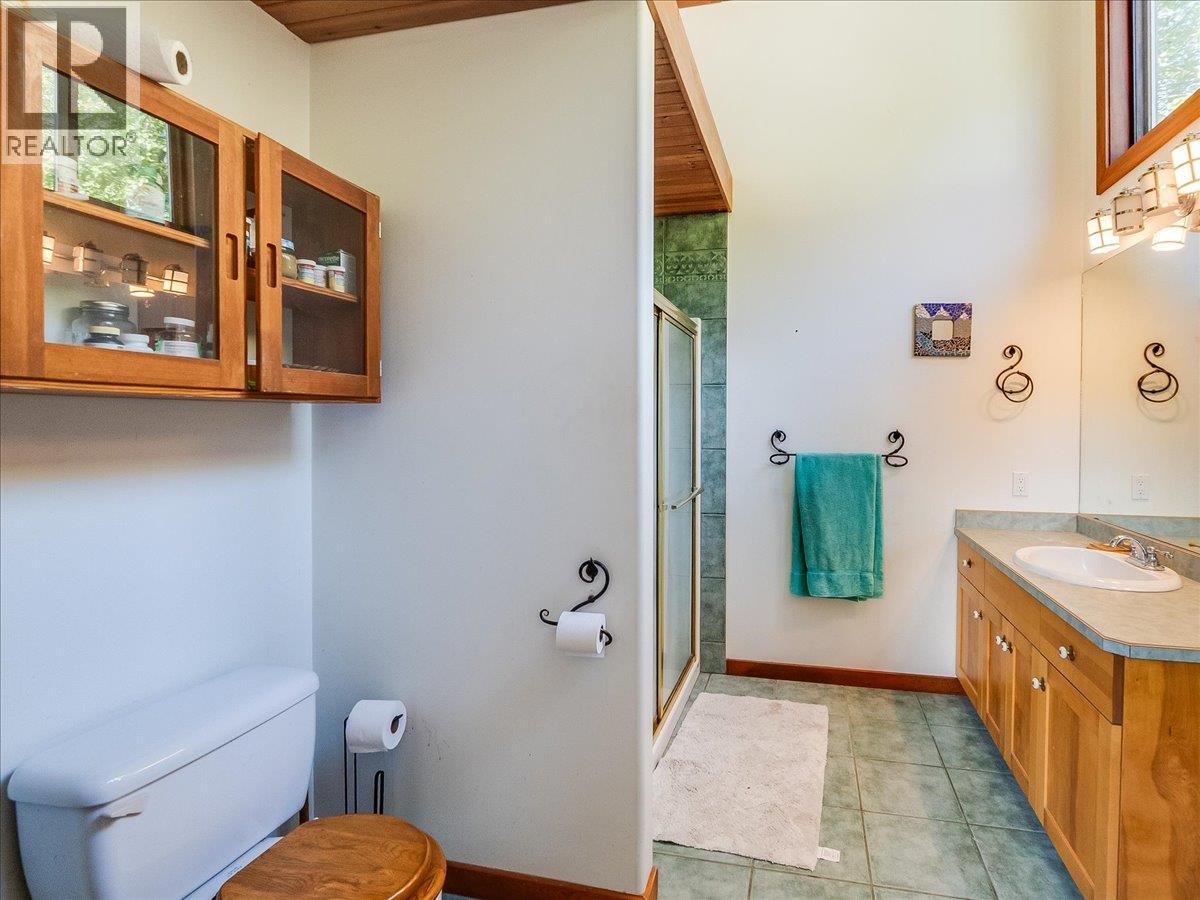 2960 Upper Slocan Park Road, Slocan Park, British Columbia  V0G 2E0 - Photo 36 - 10388800
