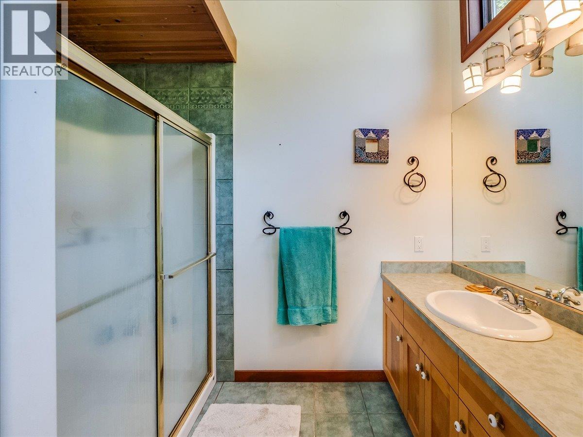 2960 Upper Slocan Park Road, Slocan Park, British Columbia  V0G 2E0 - Photo 37 - 10388800