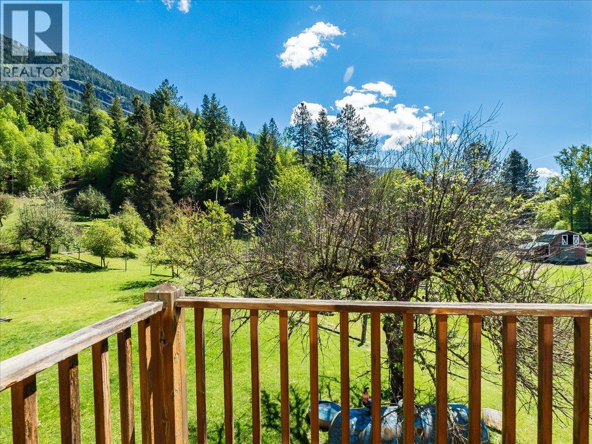 2960 Upper Slocan Park Road, Slocan Park, British Columbia  V0G 2E0 - Photo 40 - 10388800