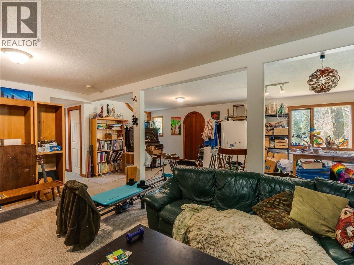 2960 Upper Slocan Park Road, Slocan Park, British Columbia  V0G 2E0 - Photo 55 - 10388800