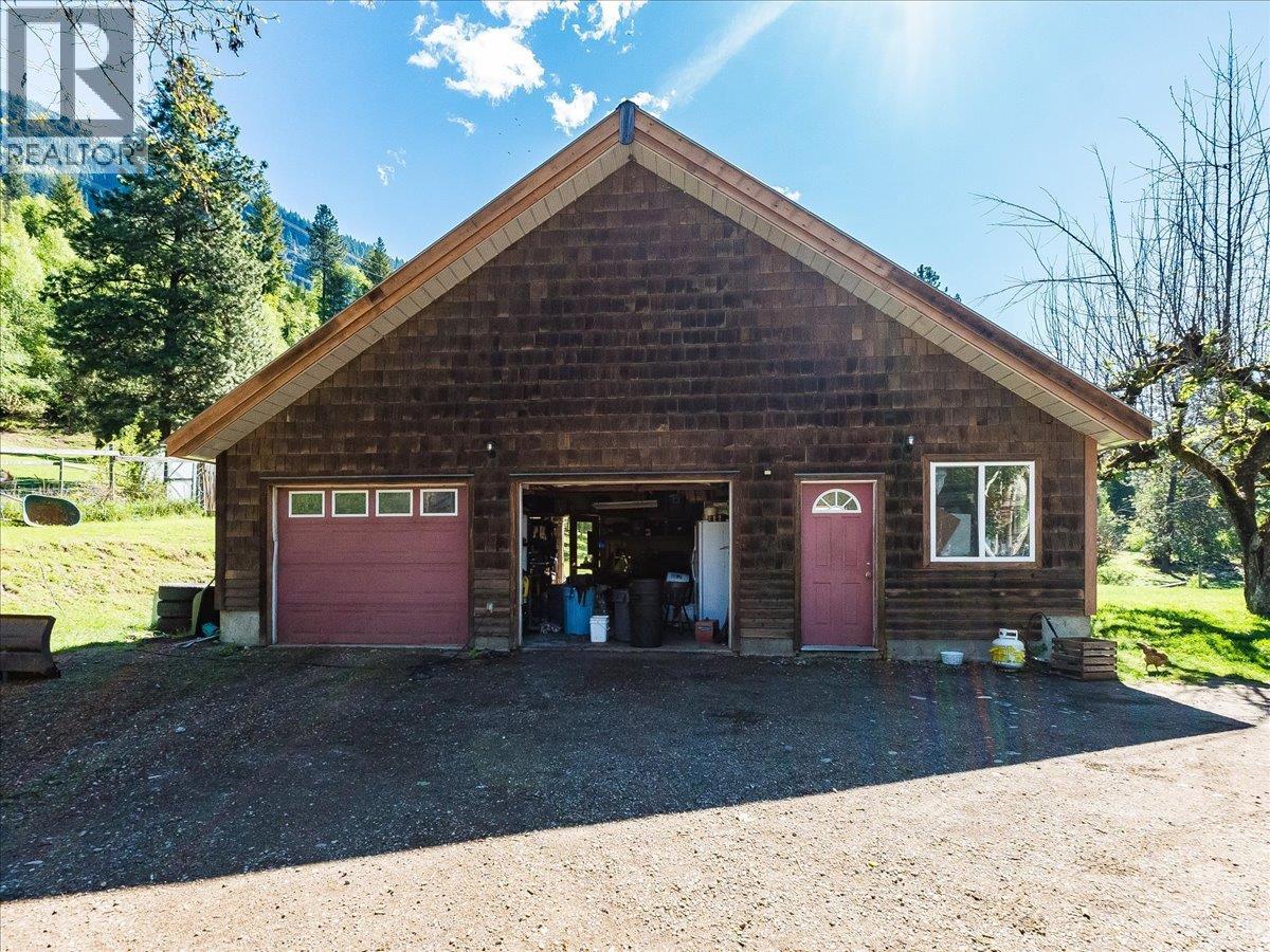2960 Upper Slocan Park Road, Slocan Park, British Columbia  V0G 2E0 - Photo 57 - 10388800