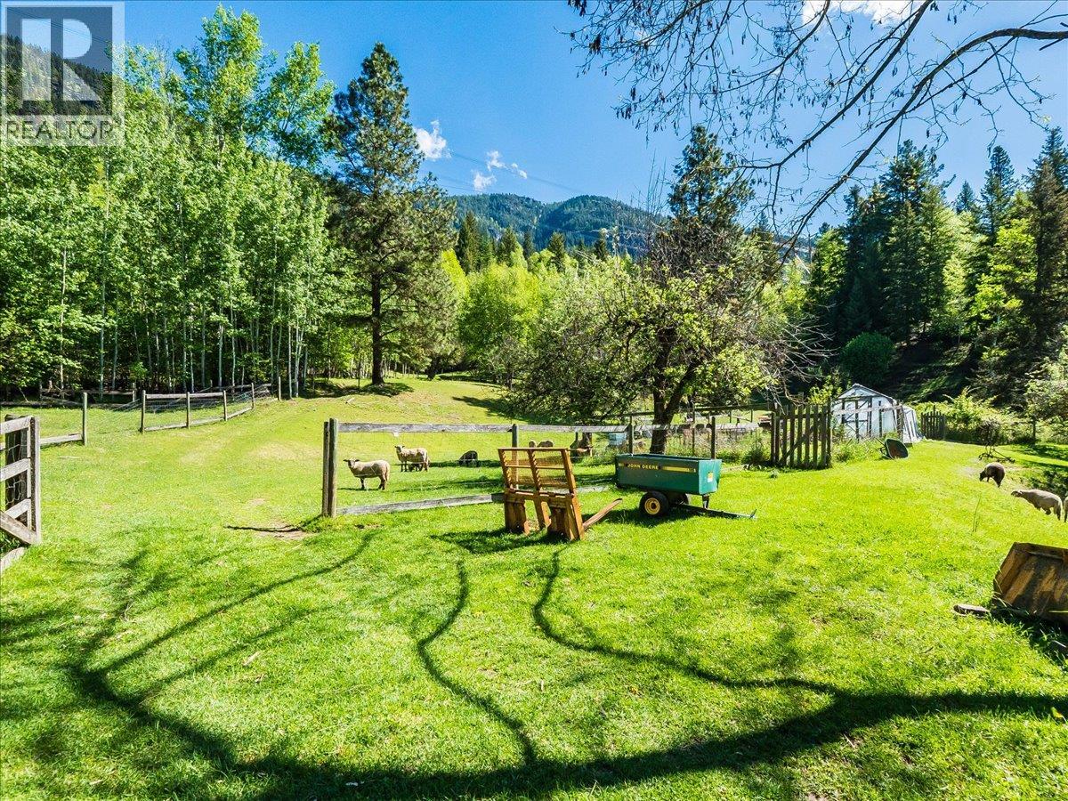 2960 Upper Slocan Park Road, Slocan Park, British Columbia  V0G 2E0 - Photo 59 - 10388800