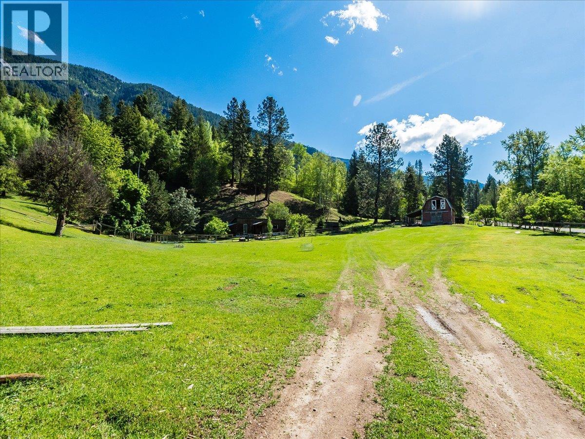 2960 Upper Slocan Park Road, Slocan Park, British Columbia  V0G 2E0 - Photo 65 - 10388800