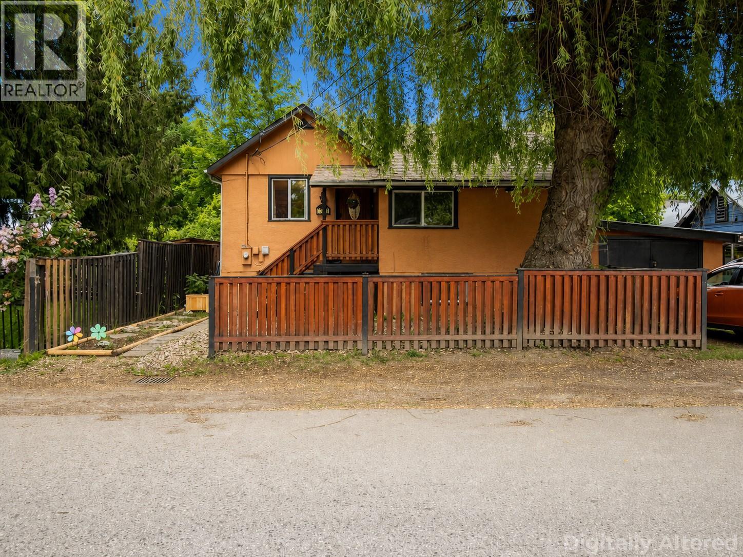 7310 51 Street Ne, Salmon Arm, British Columbia  V0E 1K0 - Photo 3 - 10389091