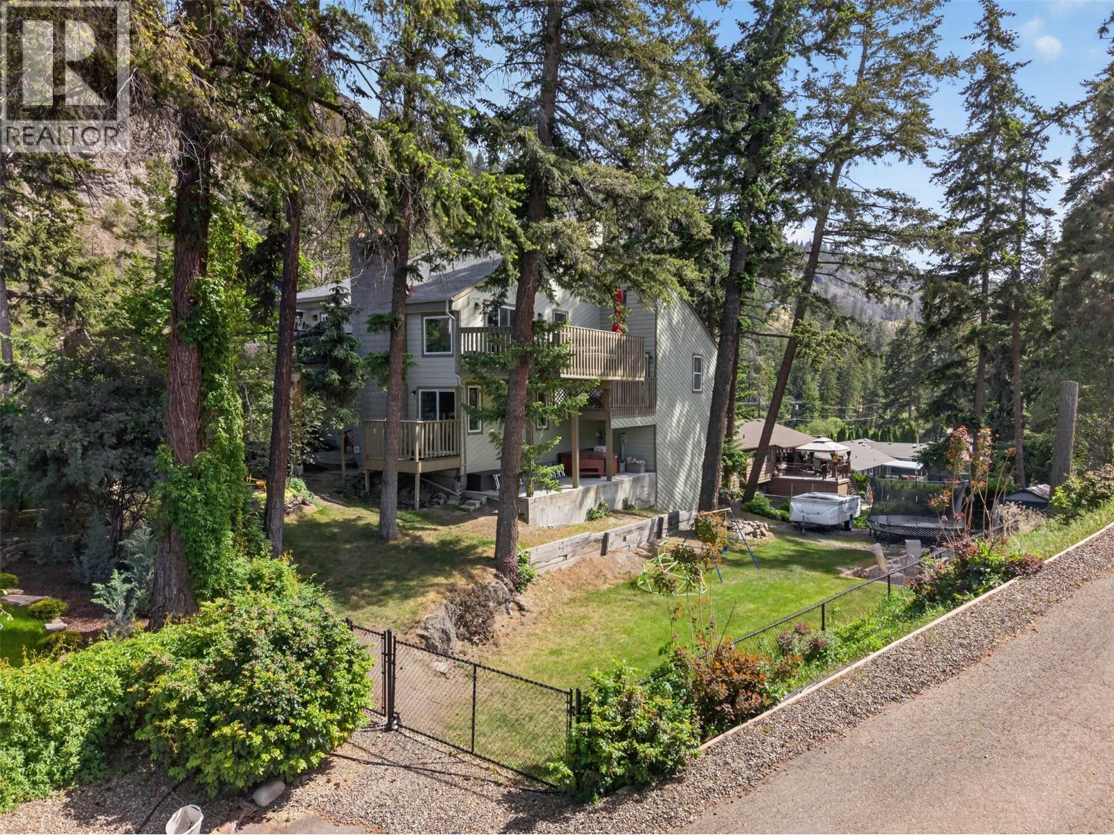 442 Clifton Road N, Kelowna, British Columbia  V1V 1H1 - Photo 6 - 10388813
