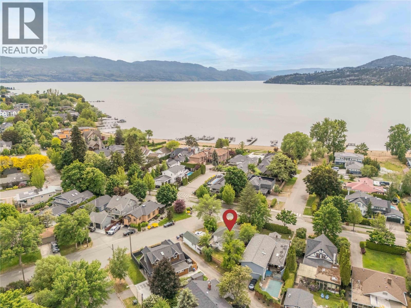 1967 Abbott Street, kelowna, British Columbia