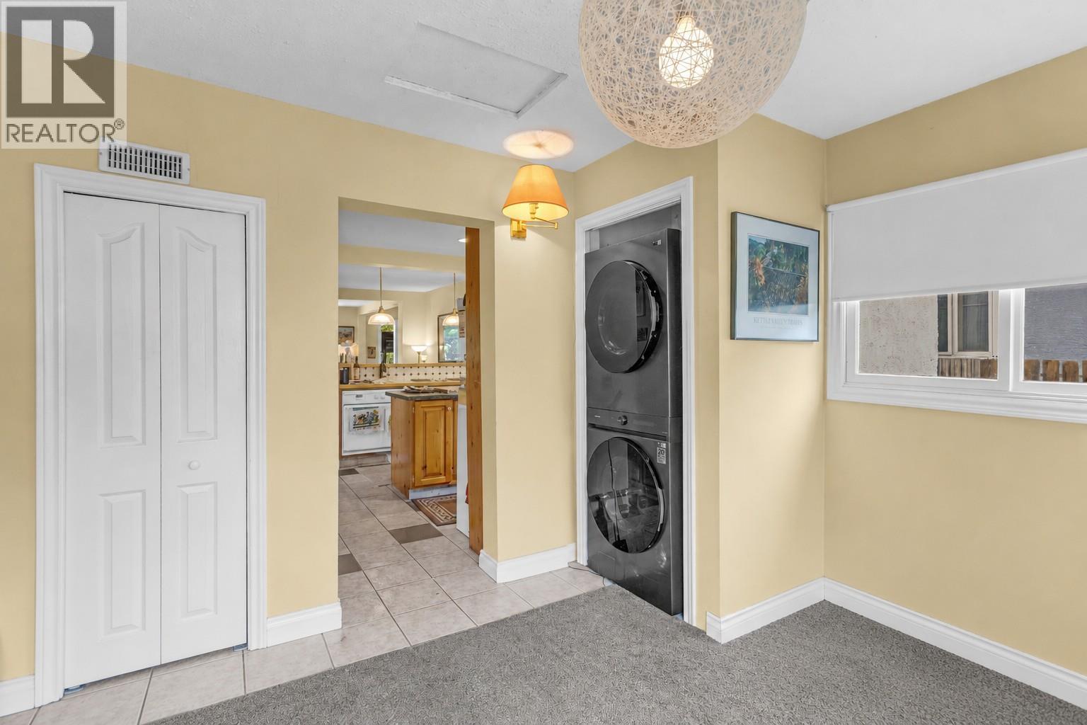 1967 Abbott Street, Kelowna, British Columbia  V1Y 1B8 - Photo 16 - 10388829