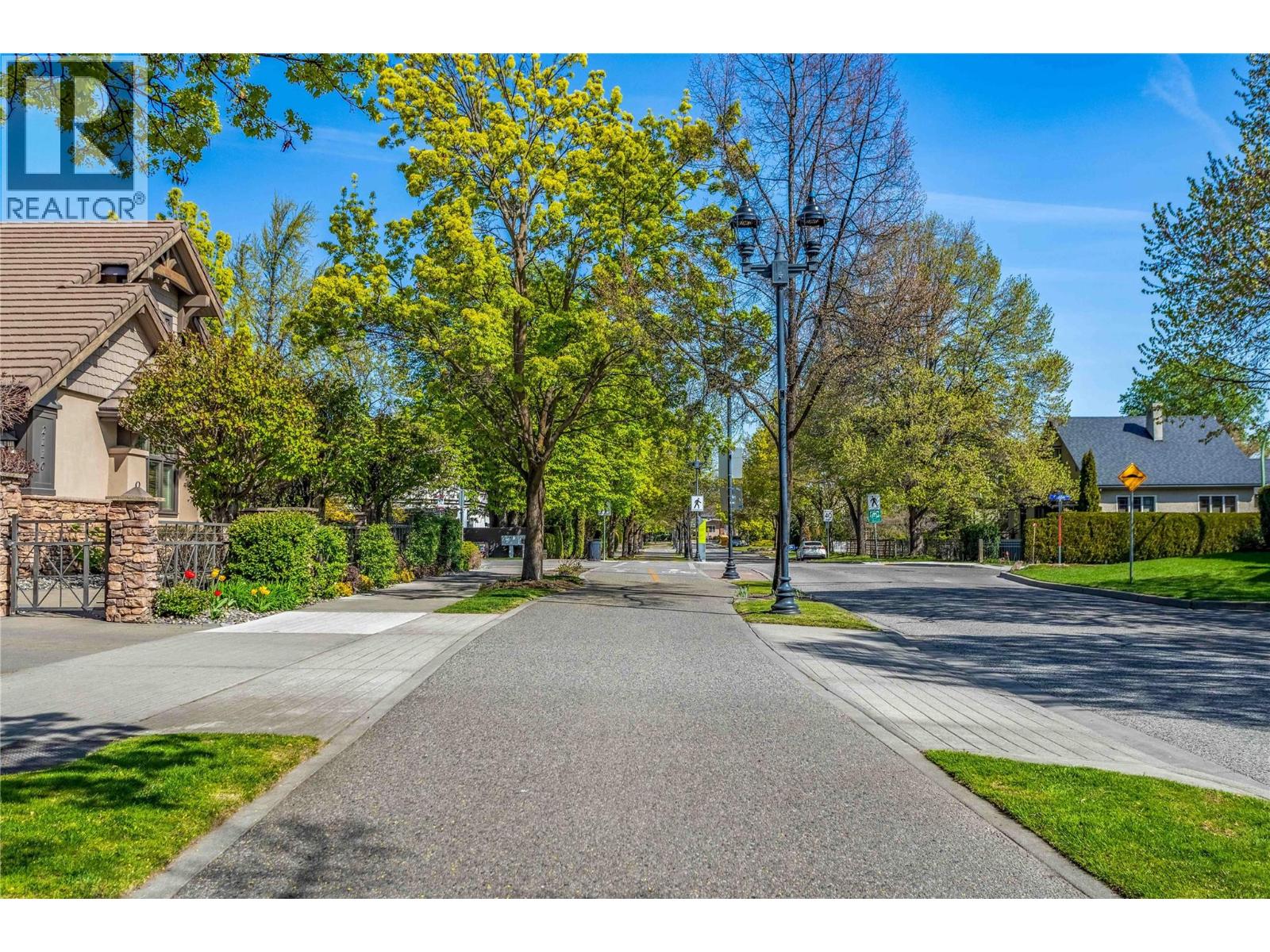 1967 Abbott Street, Kelowna, British Columbia  V1Y 1B8 - Photo 6 - 10388829