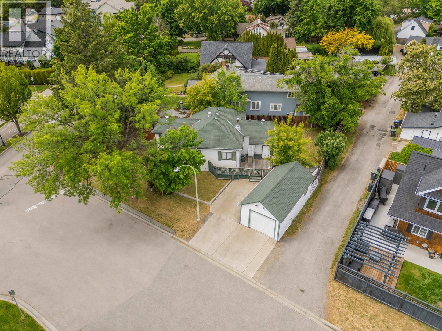 1967 Abbott Street, Kelowna, British Columbia  V1Y 1B8 - Photo 7 - 10388829