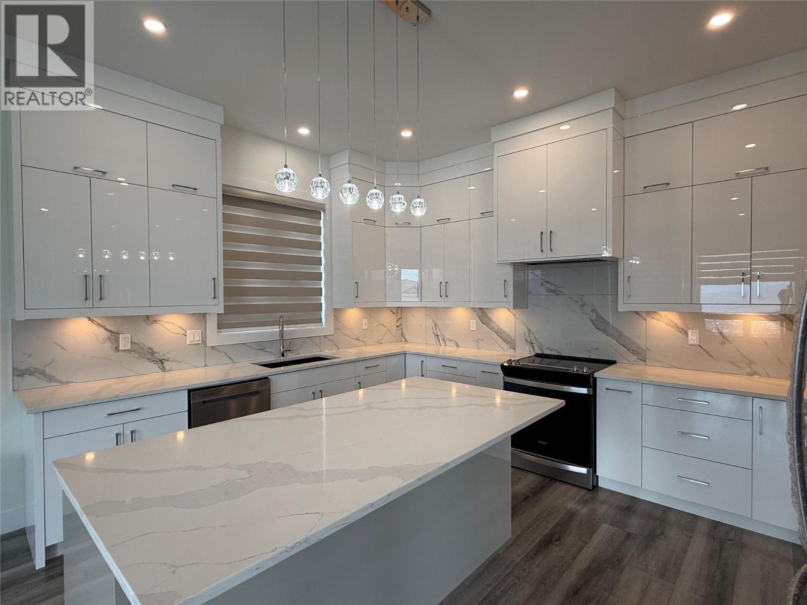 2231 Lavetta Drive, Kelowna, British Columbia  V1P 1R3 - Photo 4 - 10389119
