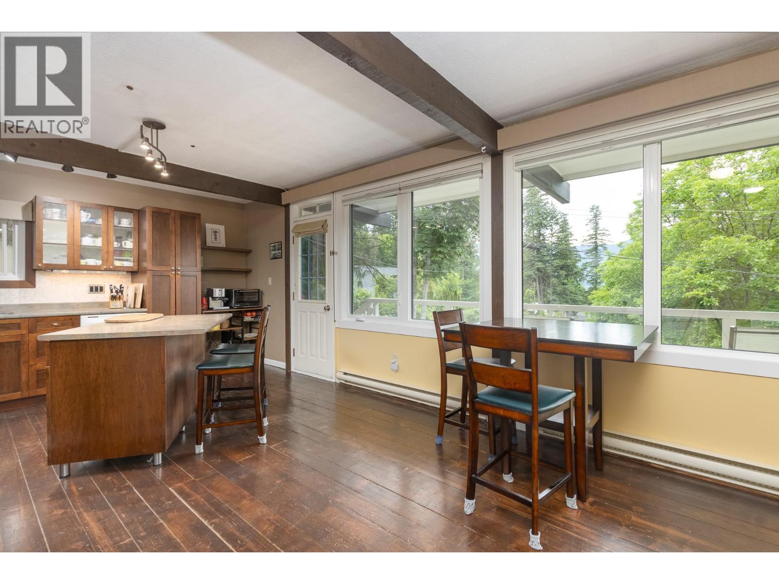 590 8 Street Se, Salmon Arm, British Columbia  V1E 4J8 - Photo 10 - 10388764
