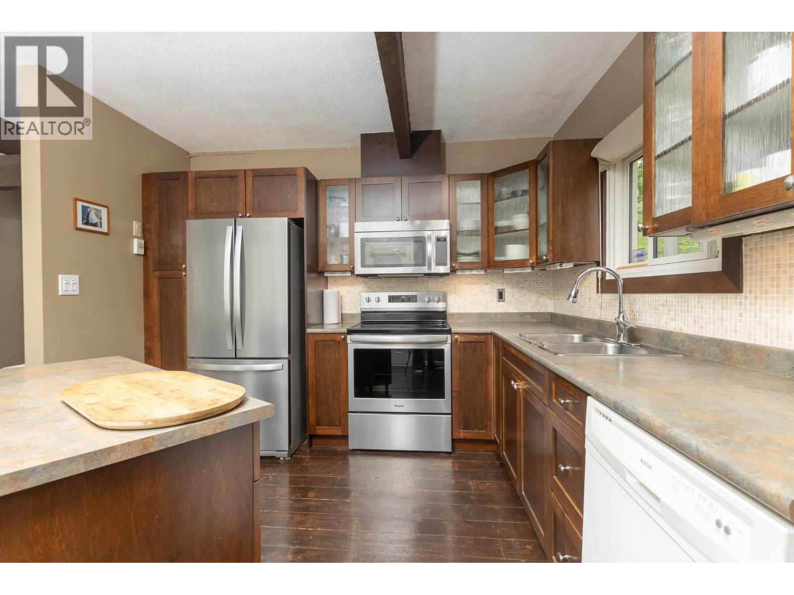 590 8 Street Se, Salmon Arm, British Columbia  V1E 4J8 - Photo 12 - 10388764