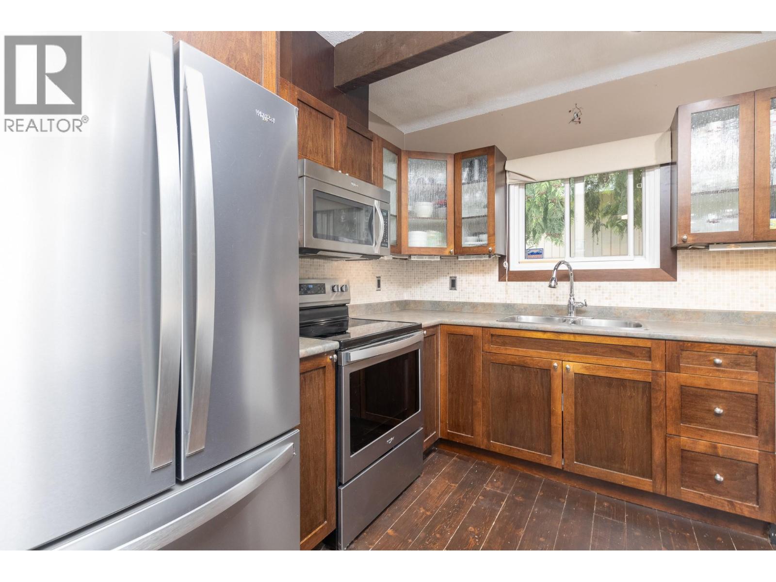 590 8 Street Se, Salmon Arm, British Columbia  V1E 4J8 - Photo 13 - 10388764